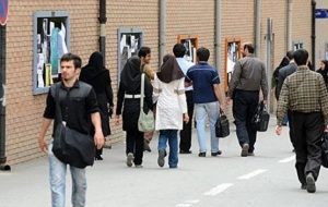 نمی‌توانم امور دانشگاه‌ها را به افراد فاقد تخصص واگذار کنم