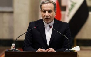 عراقچی: ایران برای جنگ و صلح آماده است