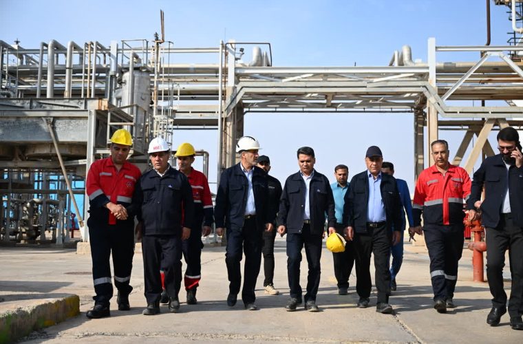 بازدید مدیرعامل شرکت بهره برداری نفت و گاز گچساران از پروژه ها و تأسیسات نفت+تصاویر بازدید مدیرعامل شرکت بهره برداری نفت و گاز گچساران از پروژه ها و تأسیسات نفت+تصاویر