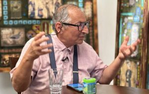 زیباکلام:قانون عفاف و حجاب انتقام گرفتن اقلیت از مردم است زیباکلام:قانون عفاف و حجاب انتقام گرفتن اقلیت از مردم است