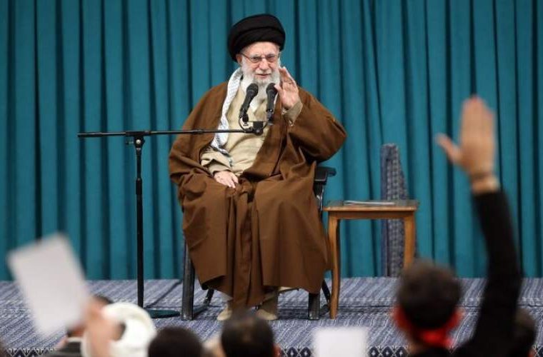 خونهایی که برای دفاع از حرم ریخته شد هدر نرفت خونهایی که برای دفاع از حرم ریخته شد هدر نرفت