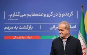 نارضایتی شدید رئیسجمهور از محدودیتهای پیشآمده برای «خاتمی و رنانی» نارضایتی شدید رئیسجمهور از محدودیتهای پیشآمده برای «خاتمی و رنانی»