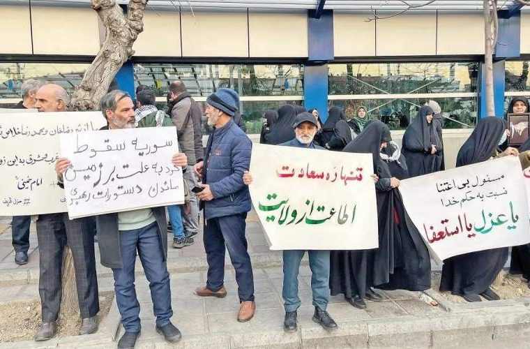 کفنپوشان در خدمت مطامع کاسبان تحریم کفنپوشان در خدمت مطامع کاسبان تحریم