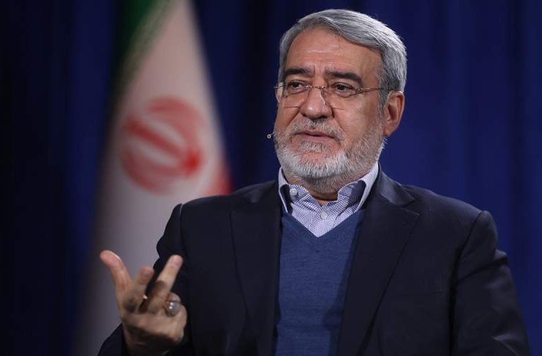 توقف فعلی اجرای قانون حجاب، تصمیم درستی بود
