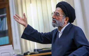 مهدی کروبی رفع حصر می‌شود؟