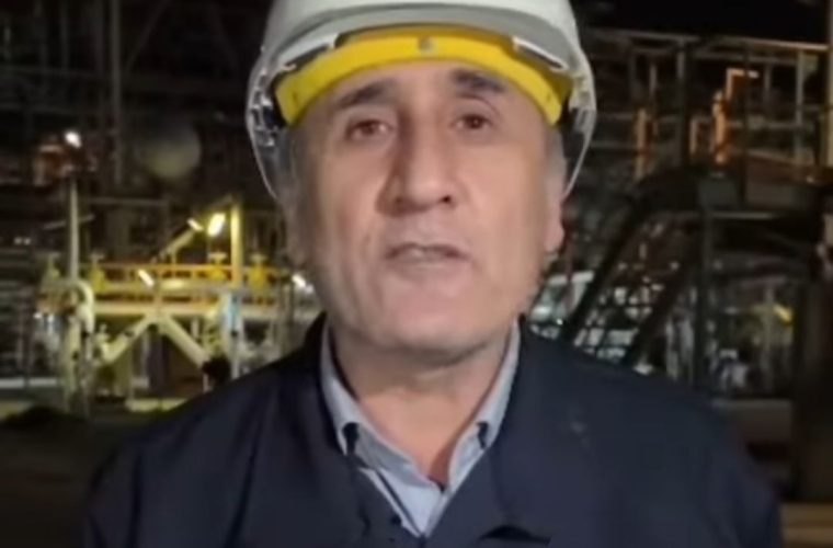 حاشیه نگاری از بازدید مدیرعامل شرکت نفت و گاز گچساران از تأسیسات نفتی پازنان حاشیه نگاری از بازدید مدیرعامل شرکت نفت و گاز گچساران از تأسیسات نفتی پازنان