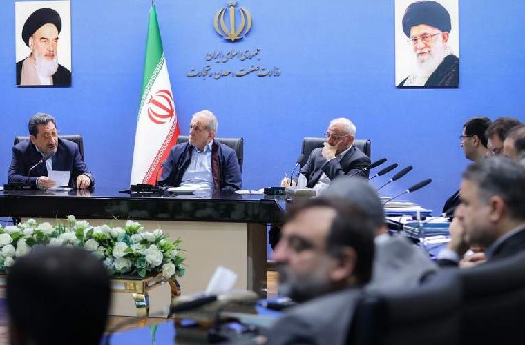 رئیس‌جمهور: برنامه دولت این است برق را جایگزین سوخت‌های فسیلی کنیم