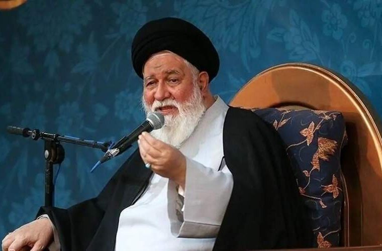 علم الهدی:پزشکیان به رهبری جفا و بی‌وفایی کرد!