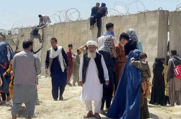 چه عواملی خیانت به کشور را تشدید می‌کند؟