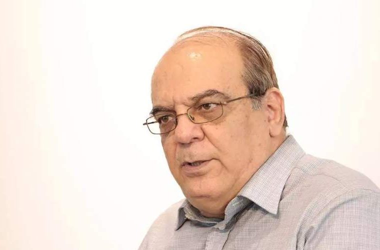 فرصت پزشکیان رو به پایان است؛ یا امسال یا هرگز