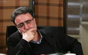 زندانی سیاسی از انتقال با دستبند و پابند و لباس زندان، مصون است زندانی سیاسی از انتقال با دستبند و پابند و لباس زندان، مصون است