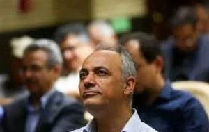 زیدآبادی: آقای پزشکیان برچیدن و جمع‌کردن این بساط کار حضرت فیل است!