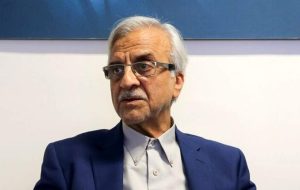 سخنگوی دولت، به جای سخنگویی سخنرانی می کند سخنگوی دولت، به جای سخنگویی سخنرانی می کند