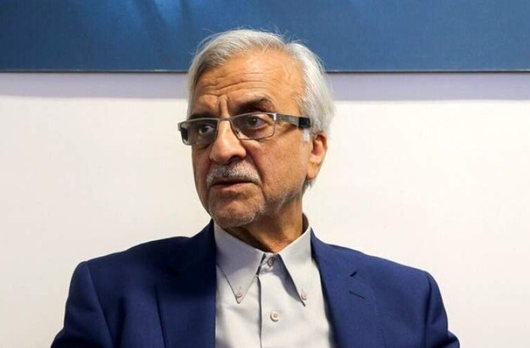 سخنگوی دولت، به جای سخنگویی سخنرانی می کند