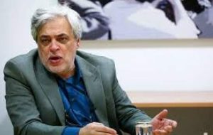 آقای پزشکیان! ناکارآمدی ۵ وزیر کابینه‌تان محرز است اما مملکت را معطل کرده‌اید