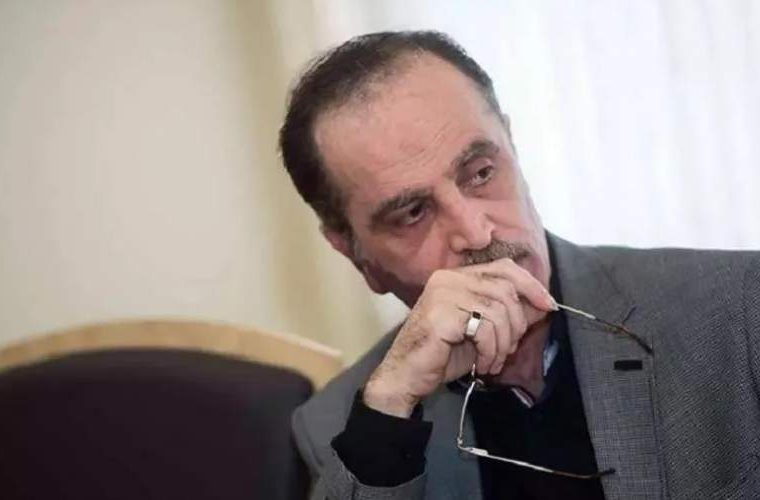 شخص پزشکیان در مقابل اجرای اینترنت پرو بایستد