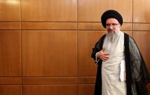 پس لرزه اظهارات احمد خاتمی درباره سید محمد خاتمی