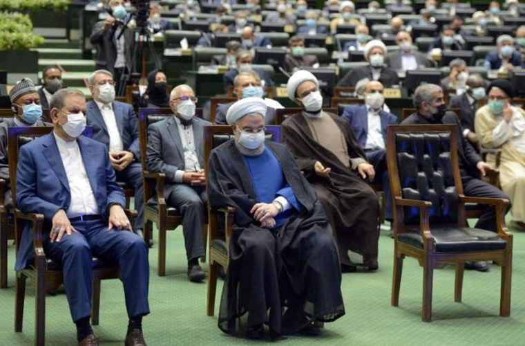  نشانه‌های قهر سیاسیون در مراسم تحلیف