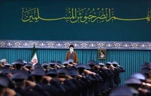 رهبر انقلاب : دو رئیس‌جمهور قبلی و فعلی آمریکا تتمّه‌ آبروی این کشور را می‌برند