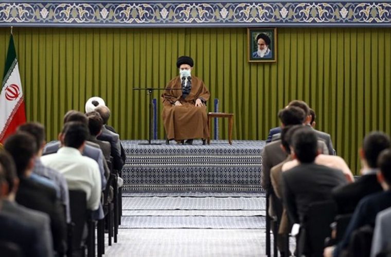 کانون تزریق امید به کشور باشید ؛ از مسئولان کار جدی مطالبه کنید