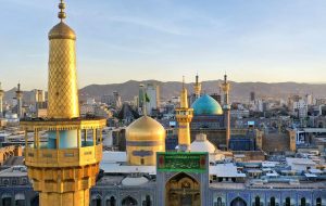از در و دیوار حرم امام رضا(ع) رأفت می‌بارد