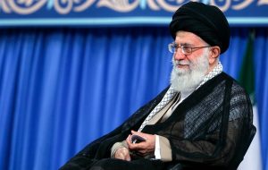 تلاش برای افزایش نسل و حمایت از خانواده از ضروری‌ترین فرائض است