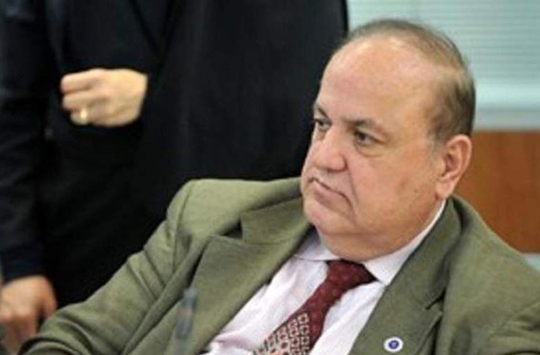 دولت شکست خورده و نمی‌تواند بلند شود