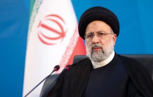 شناسنامه و بانک اطلاعاتی سلامت شهروندان تهیه و تکمیل شود