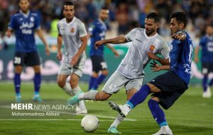 نقش پررنگ پرسپولیس در تداوم صدرنشینی استقلال / سپاهان خطرناک شد !