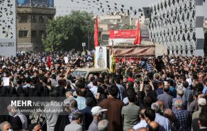 پیکر شهید صیاد خدایی با ندای یا زینب مدد تشییع شد