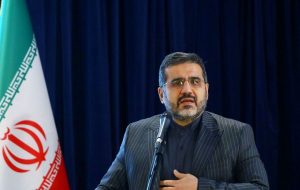 در پی تحمیل نوع خاصی از پوشش و لباس نیستیم