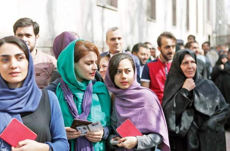 سیاست اصولگرایان؛ مصادره سیاسی کم‌حجاب‌ها