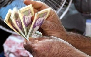 شیرین کام شدن کارگران با افزایش حقوق ۵۰ درصدی / حقوق کارگران سال آینده ۱۰ میلیون تومان می شود ؟!