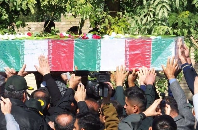 تدفین پیکر شهید گمنام در شرکت بهره برداری نفت و گاز گچساران/تصویر تدفین پیکر شهید گمنام در شرکت بهره برداری نفت و گاز گچساران/تصویر