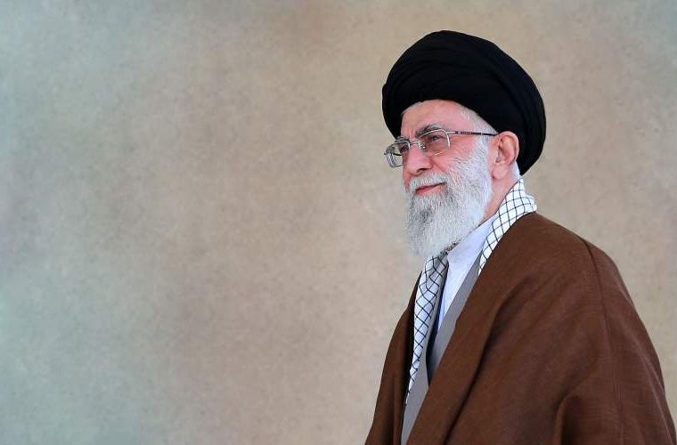 پیکر مطهر رهبر شهید انقلاب ۱۷ تیر در عراق تشییع میشود پیکر مطهر رهبر شهید انقلاب ۱۷ تیر در عراق تشییع میشود