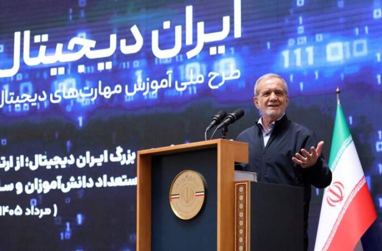 اینکه کنار گود باشیم و فقط درباره مسائل حرف بزنیم، کافی نیست اینکه کنار گود باشیم و فقط درباره مسائل حرف بزنیم، کافی نیست