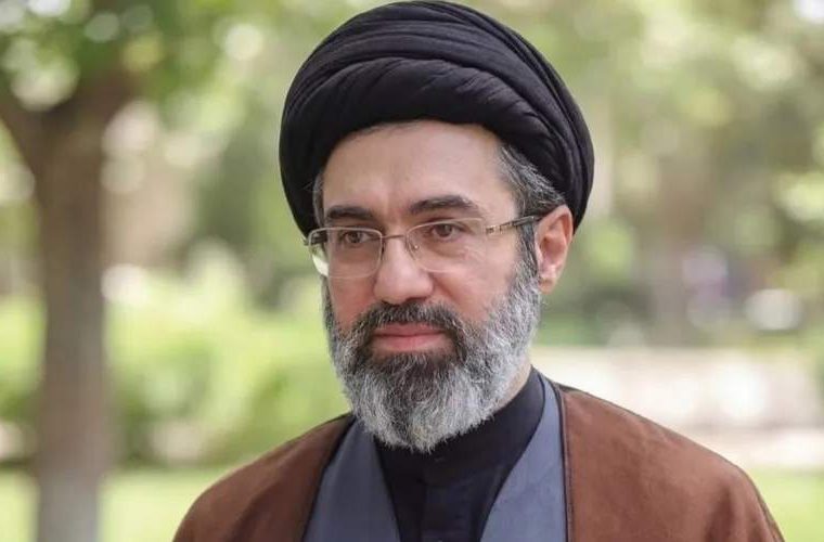 رهبر انقلاب: قاطعانه اعلام میکنم ارتکاب هرآنچه به ضرر انسجام اجتماعی باشد، ممنوع است رهبر انقلاب: قاطعانه اعلام میکنم ارتکاب هرآنچه به ضرر انسجام اجتماعی باشد، ممنوع است